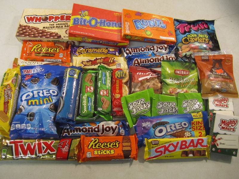lot 167 image: Mixed Lot of Misc Candy Etc (candy ...