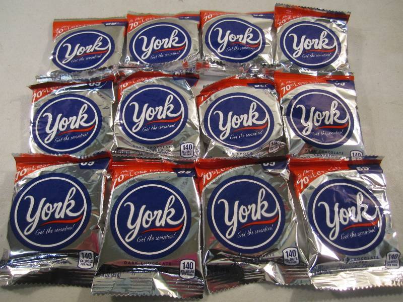 lot 199 image: Lot of 12 York Peppermint Patties B...
