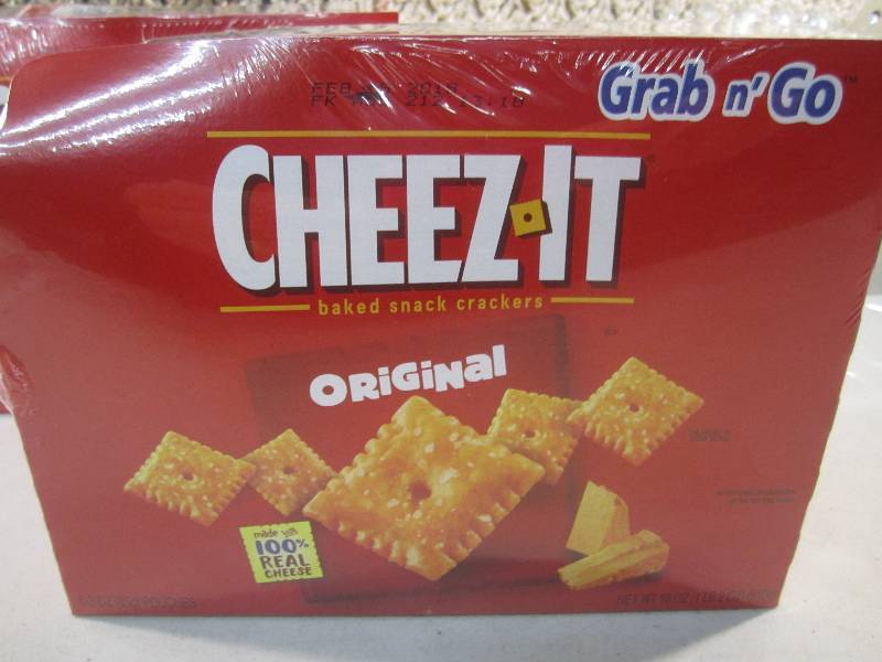 lot 244 image: Lot of 12 Bags Grab n Go Cheez-It ...