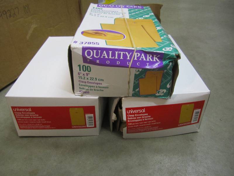 lot 281 image: Lot of 300 - 6 x 9 Clasp Mailing ...
