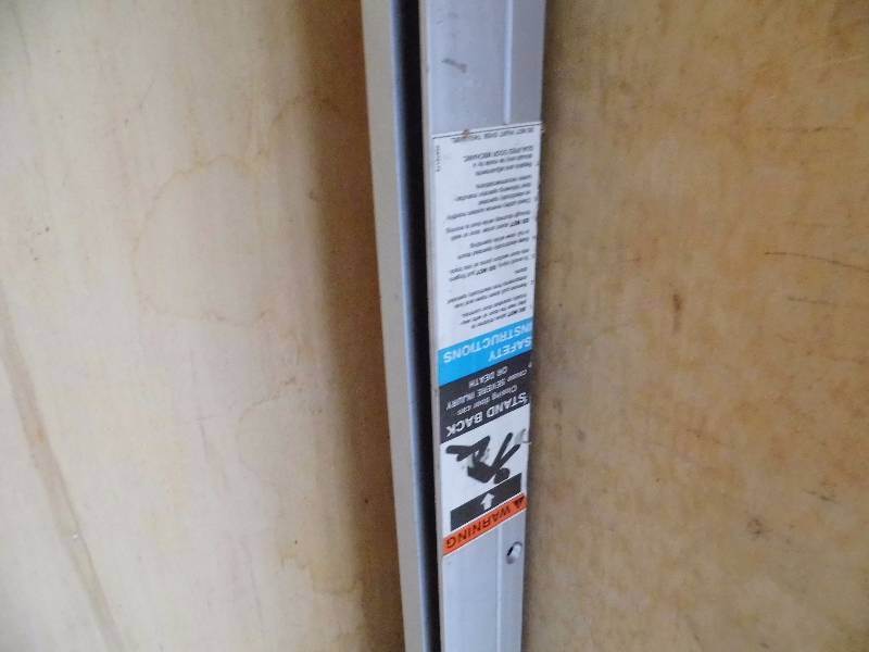 lot 15 image: Roll Up Door