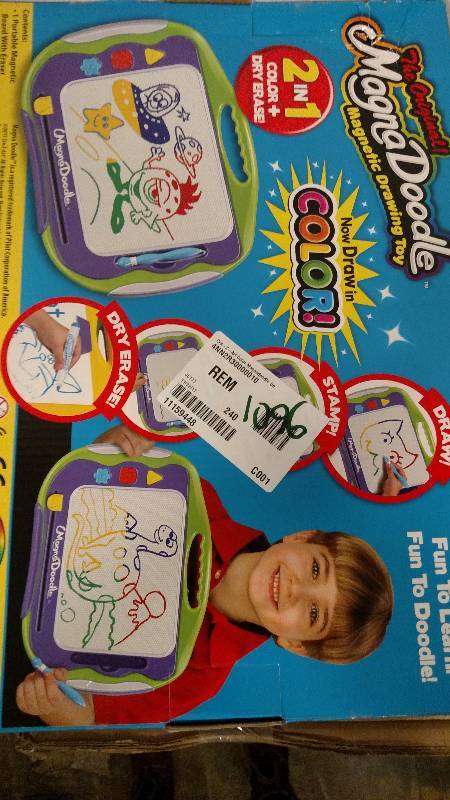 lot 1096 image: Cra-Z-Art Color Magnadoodle Deluxe