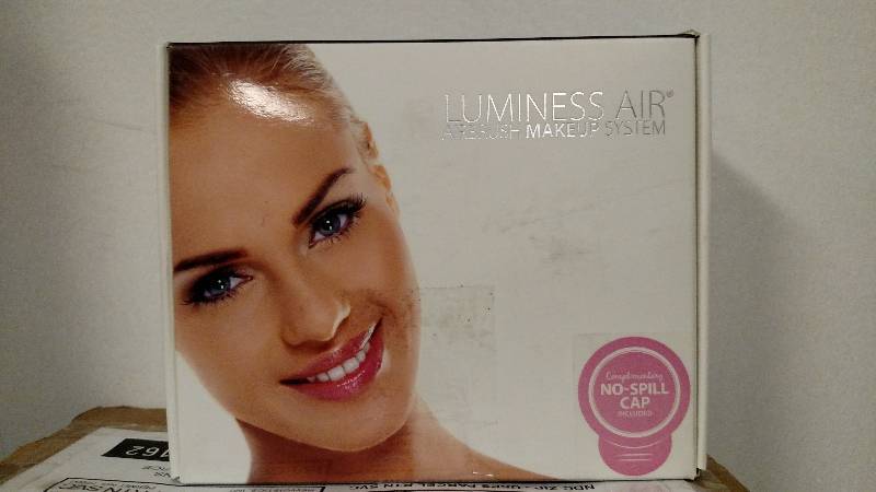 lot 1100 image: Luminess 7-Pc. Basic Air Brush System Featuring No-Mess Stylus