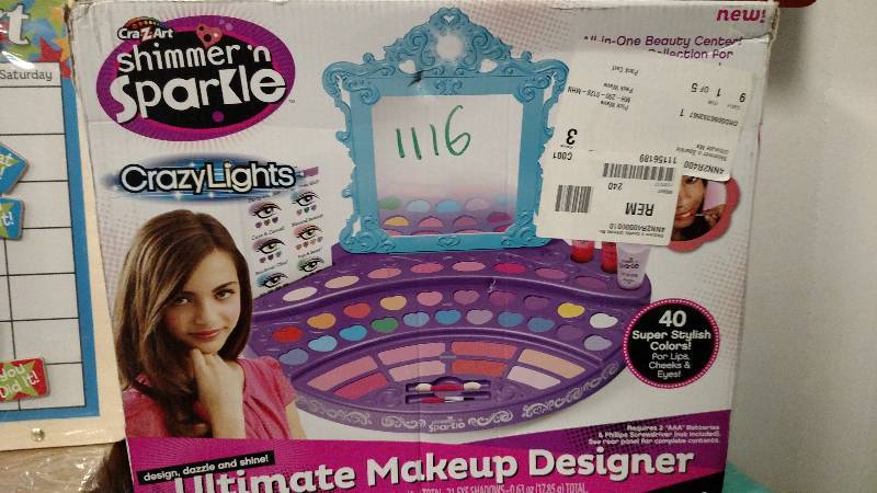 lot 1116 image: Cra-Z-Art Shimmer n Sparkle Real Ultimate Makeup Designer
