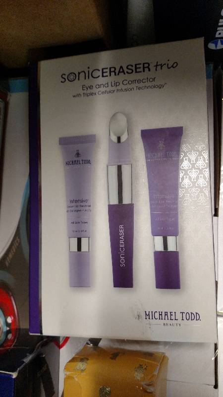 lot 1198 image: Michael Todd Sonic Eraser Trio 3-in-1 Anti-Aging Eye and Lip Corrector