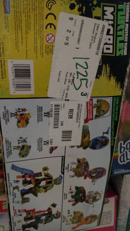 lot 1225 image: Teenage Mutant Ninja Turtles Micro Mutants Sweeper Ops Vehicle Playset
