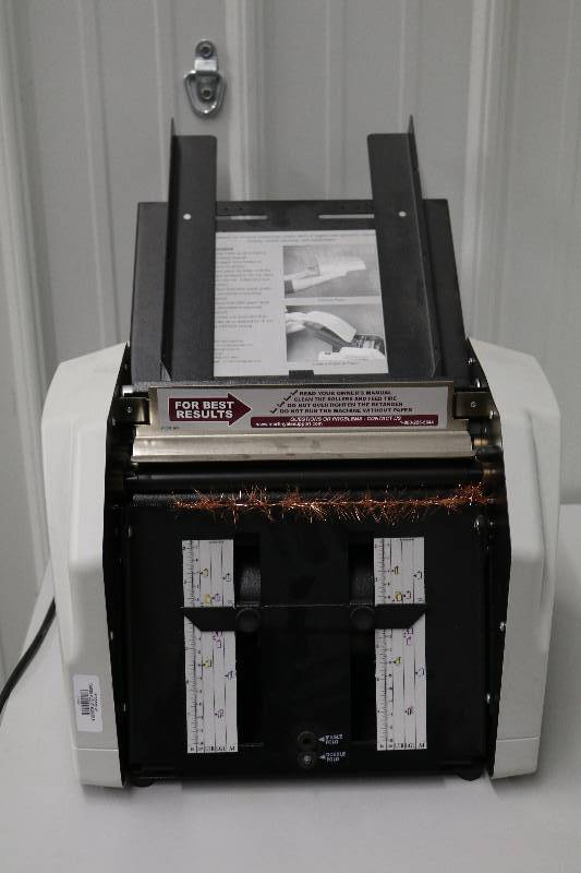 lot 1 image: Automatic Paper Folder