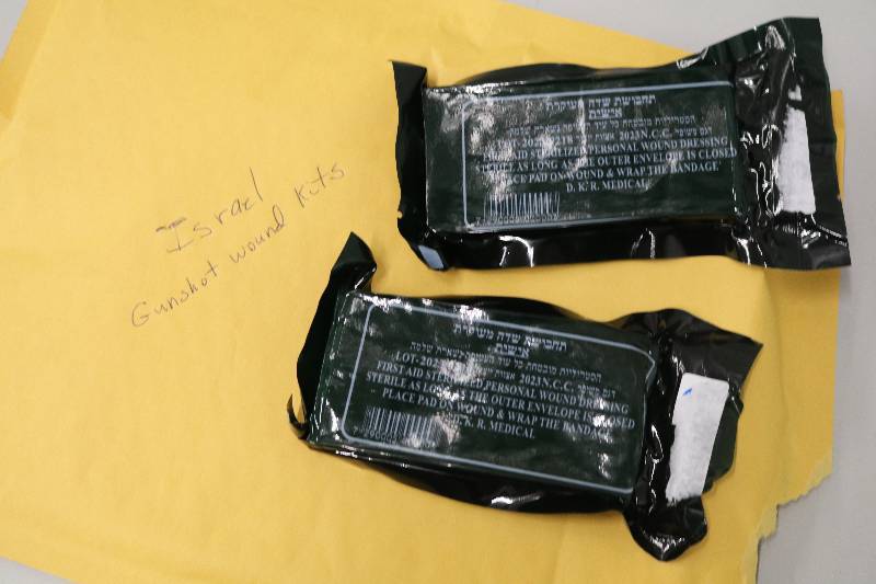 lot 14 image: Gunsot Wound Kits