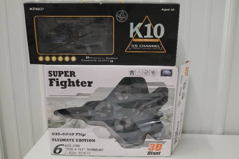 lot 32 image: RC Fighter