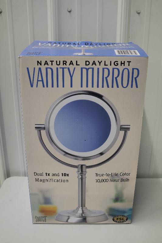 lot 39 image: Vanity Mirror