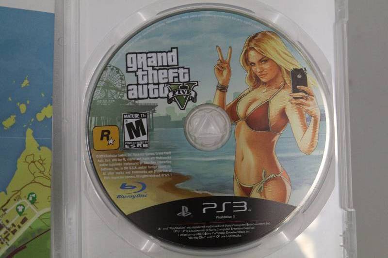 Выходит диск. Grand Theft auto ps3 диски. ГТА 5 диск пс3. Grand Theft auto v ps3 диск. GTA 5 ps5 диск.