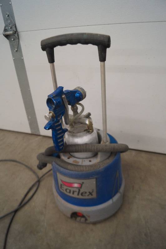 lot 60 image: Earlex Portable Spray Paint Station