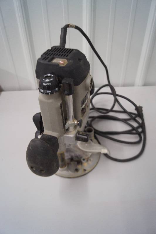 lot 62 image: Plunge Router