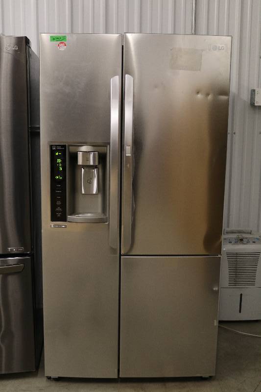 lot 193 image: NEW LG FridgeFreezer