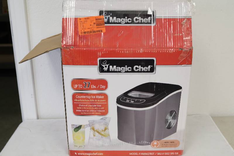 lot 203 image: Ice Maker