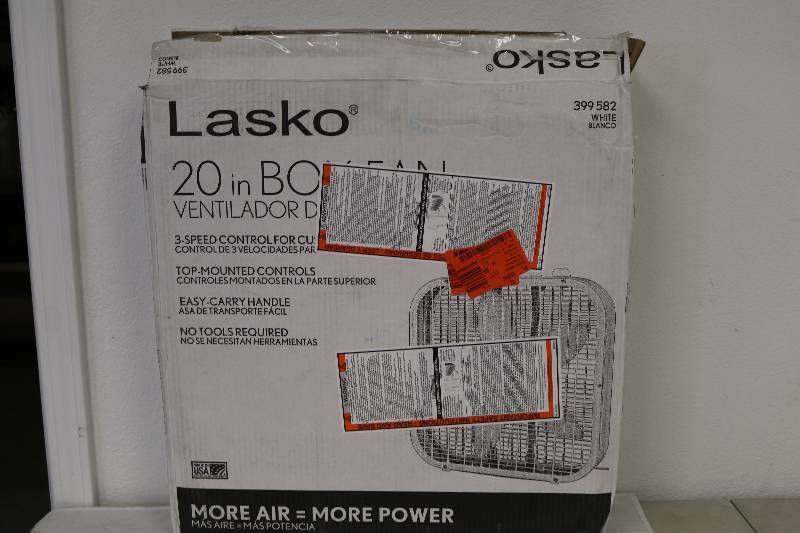 lot 205 image: Box  Fan