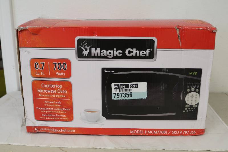 lot 225 image: Microwave Oven