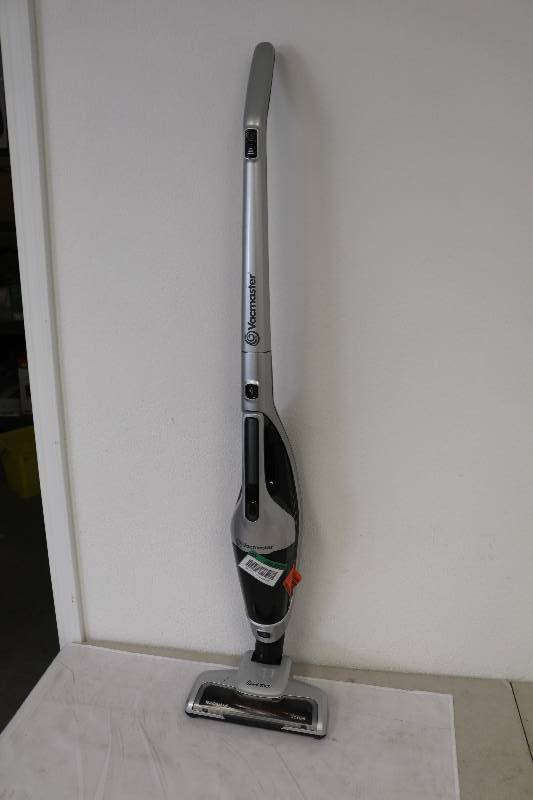 lot 226 image: Vacmaster Vacuum