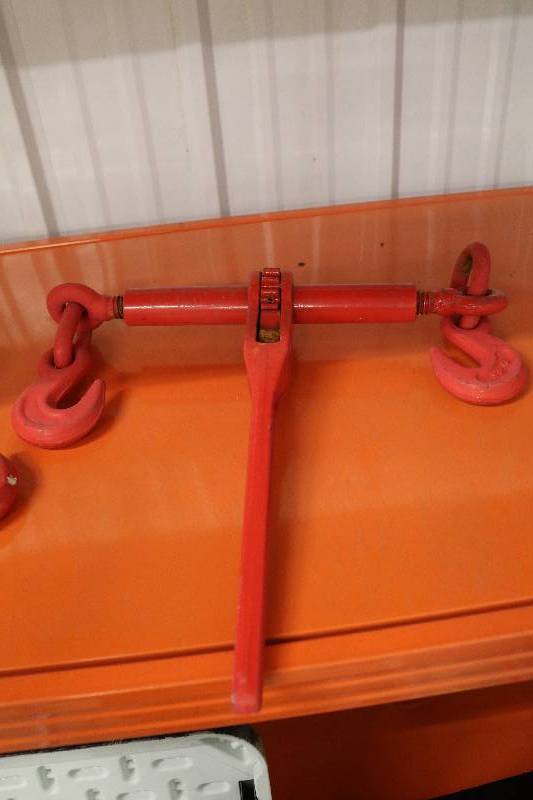 lot 231 image: Load Binder