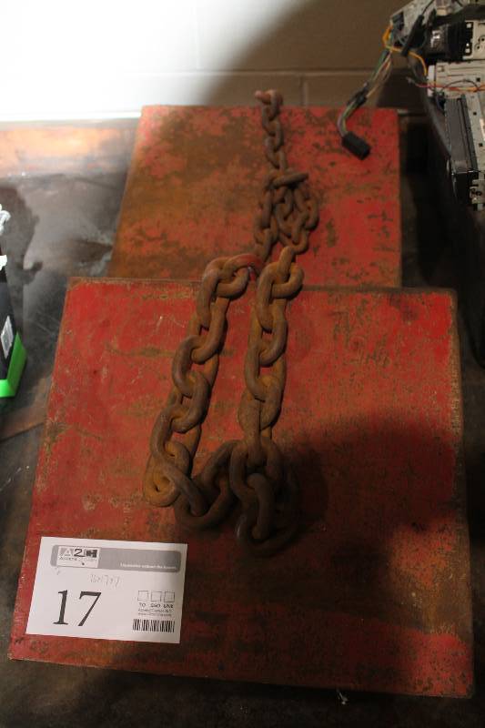 lot 17 image: Lot of (2) Steel Wheel Chocks