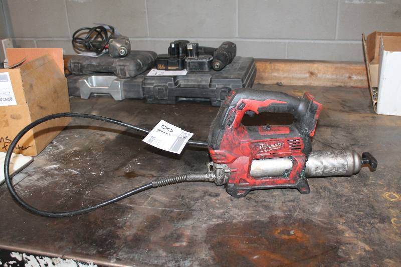 lot 81 image: Milwaukee Tools Cordless Grease Gun