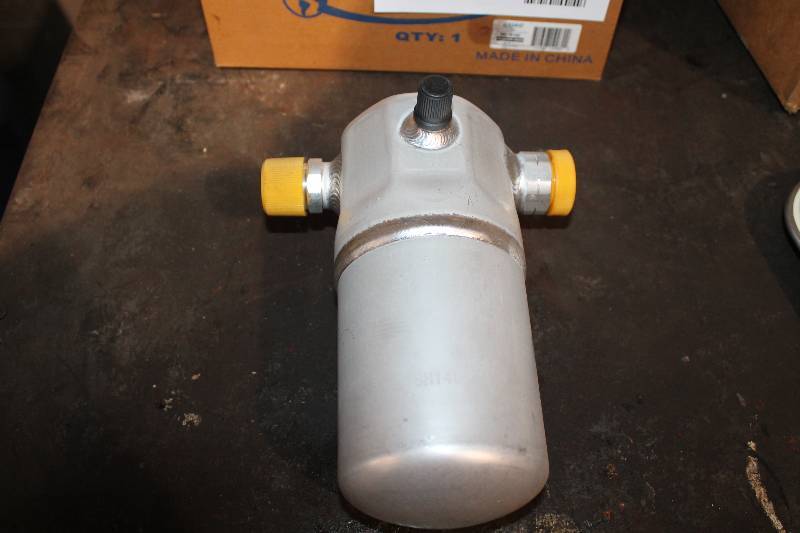 lot 62 image: UAC Air Accumulator
