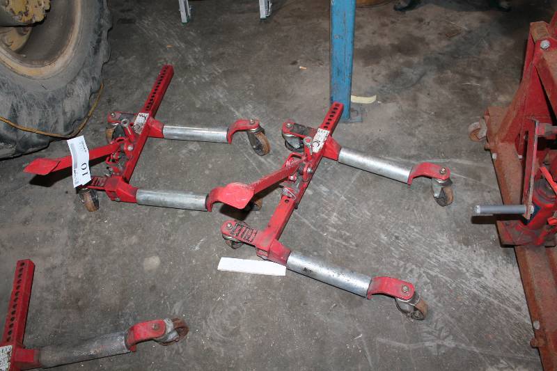 lot 10 image: Lot of (2) U.S. General 1250lb. Mechanical Wheel Dolly