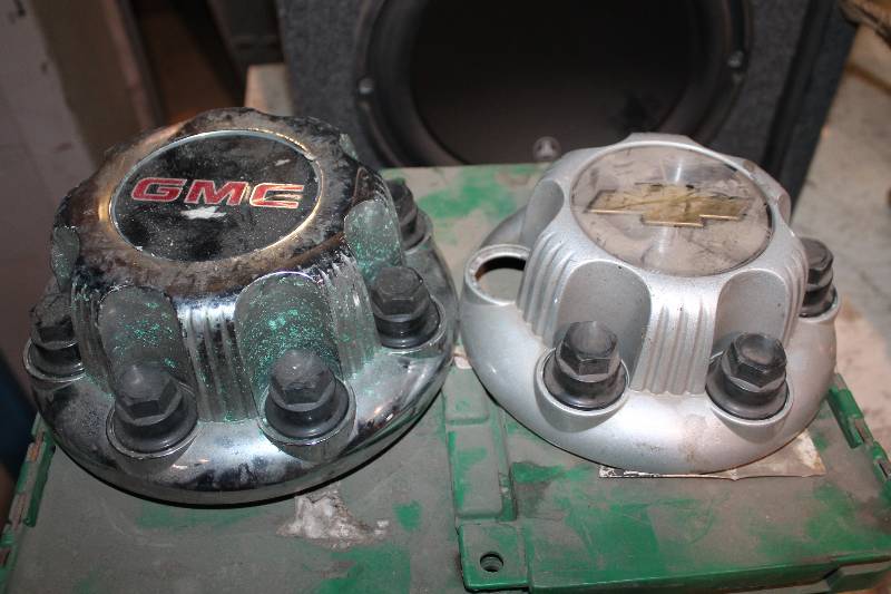lot 76 image: GMC, Chevy Truck Hub Caps