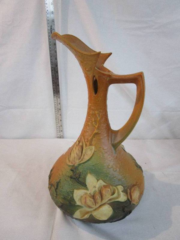 lot 14 image: Roseville Pitcher