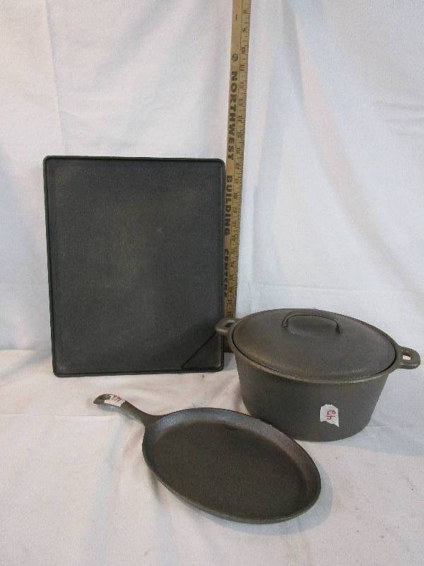 lot 23 image: Cast Iron Cast Aluminum Grill