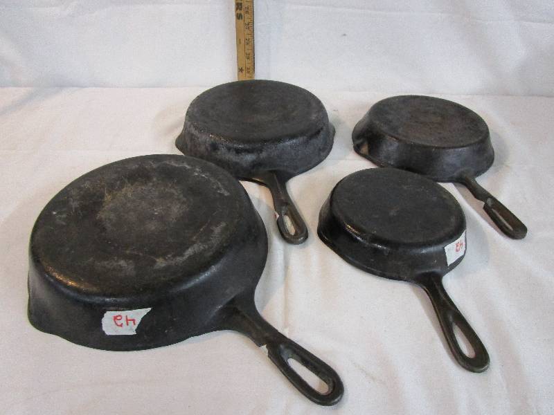 lot 24 image: Cast Iron one Wagner