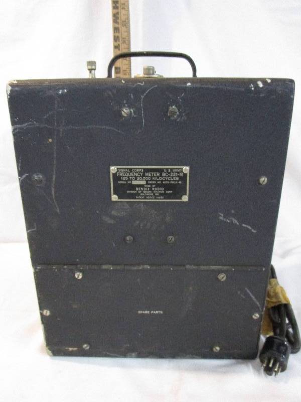 lot 29 image: An Electrical Device