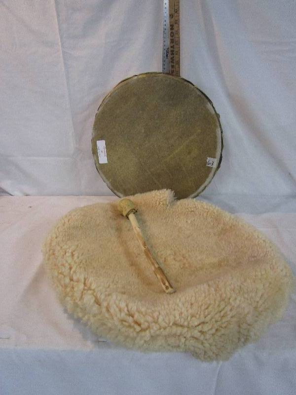 lot 35 image: Native American Style Drum with Cover and Beater