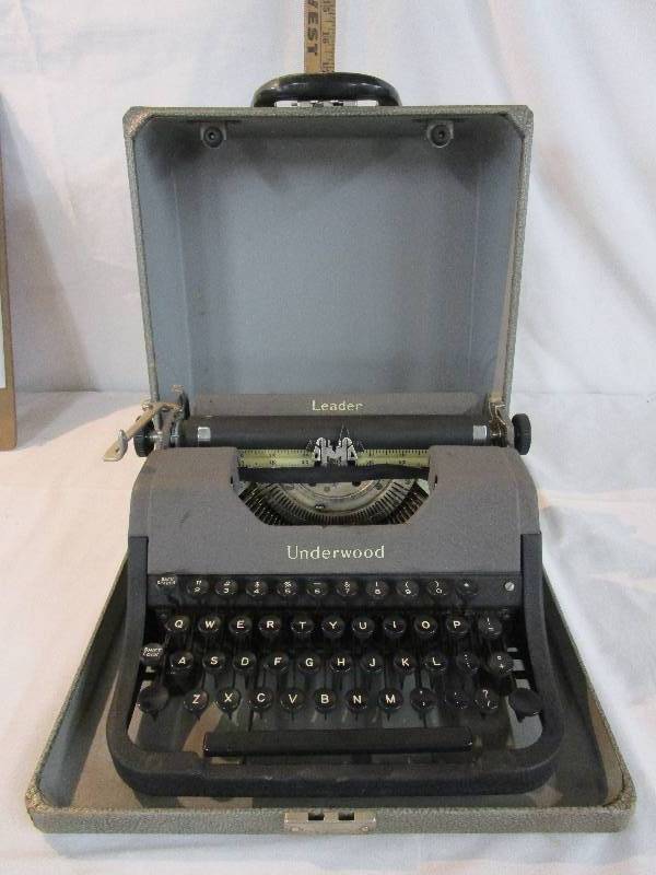 lot 49 image: Underwood Typewriter