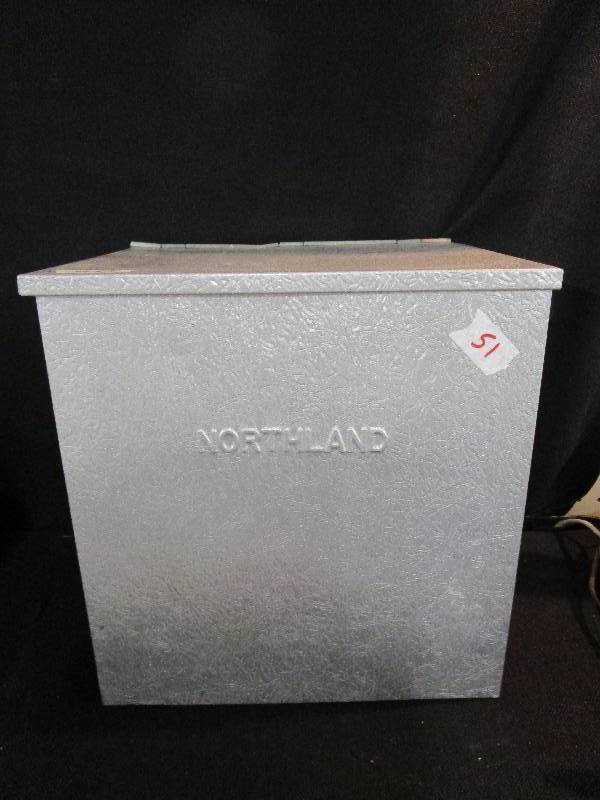 lot 51 image: Northland Milkbox Insulated