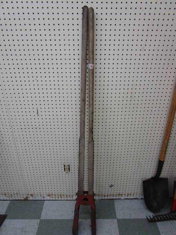 lot 76 image: Post Hole Digger