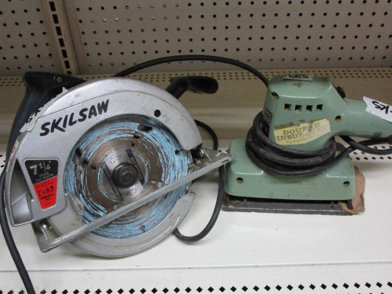 lot 95 image: Skil Saw and Sander