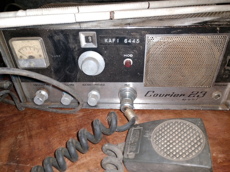 Vintage CBs Courier 23