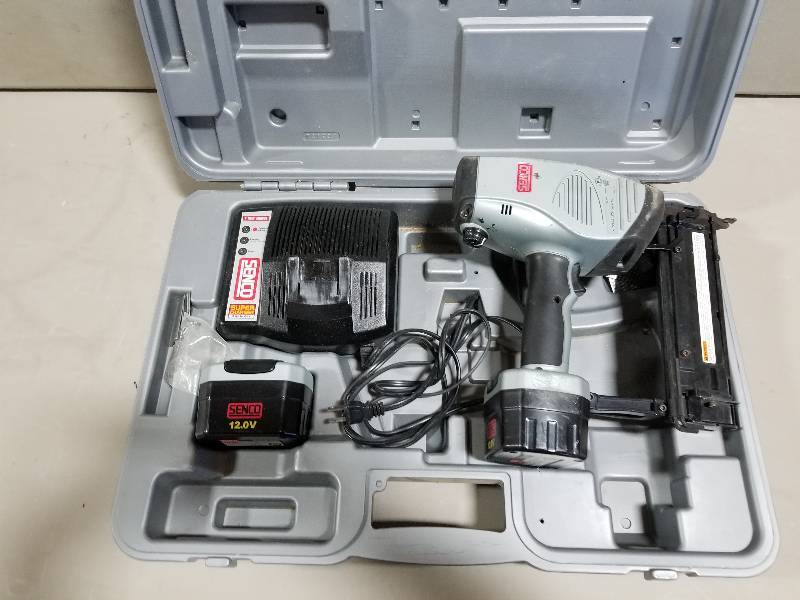 lot 6 image: Senco Cordless 12V AirFree 25 Nailer - Used