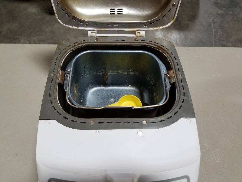 Sold at Auction: BREADMAKER AND OSTER DEEP FRYER