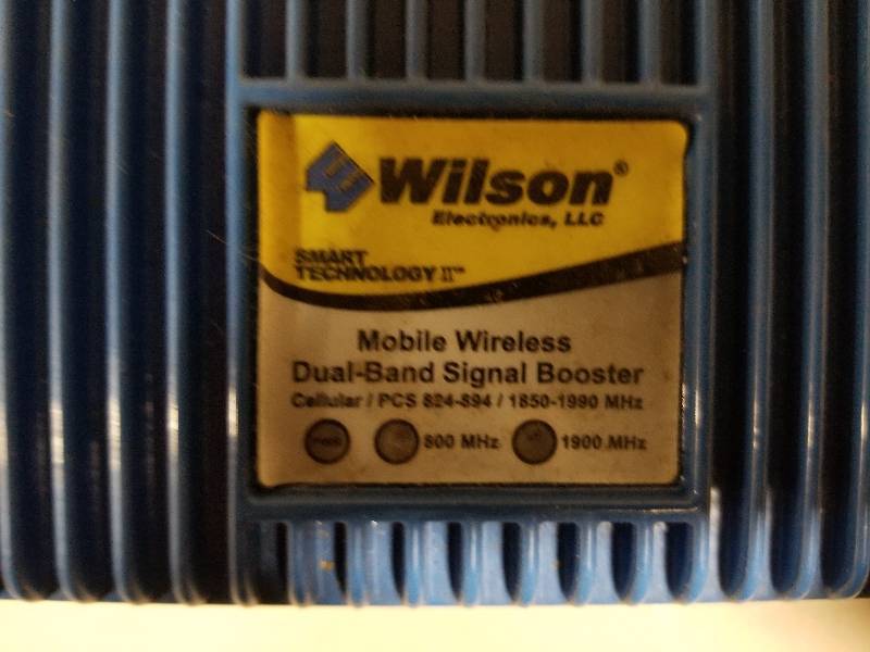 lot 22 image: Wilson Dual Band Cell Phone Signal Booster - Used