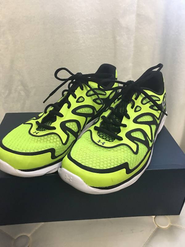 Under Armour Spine Mens 12