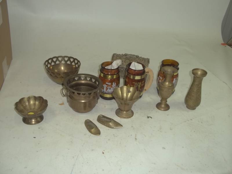 Dcor Lot with Chest and brass items