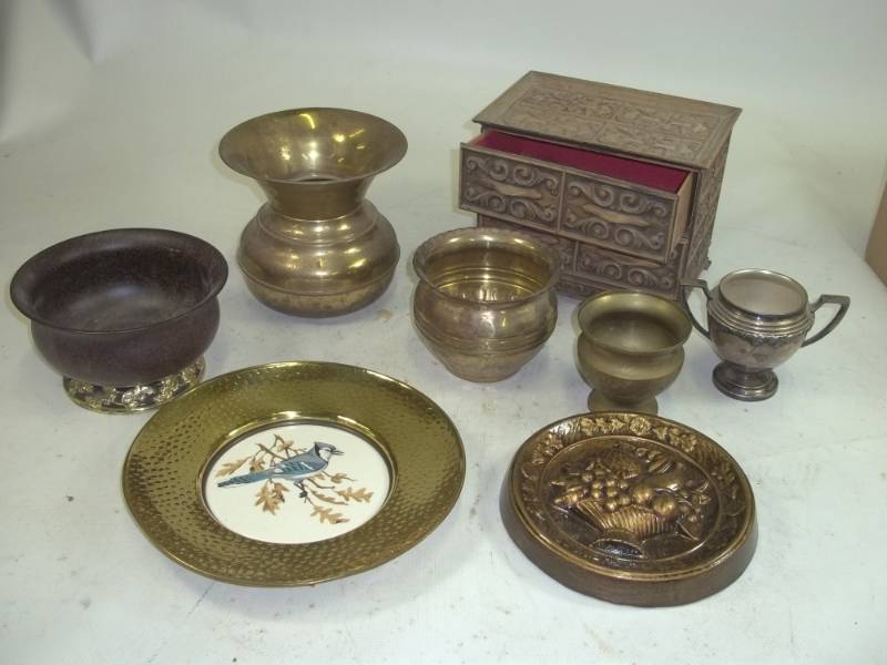 Tin Dcor lot