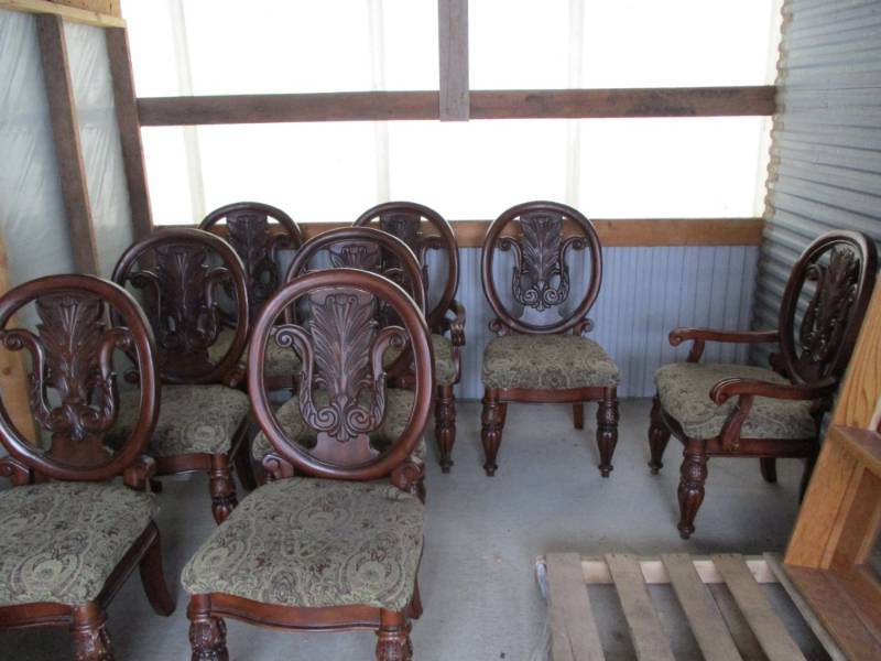Table with 8 Chairs
