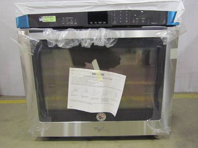 lot 35 image: Whirlpool Gold 30 in. Single Electric Wall Oven Self-Cleaning with Convection in Stainless Steel