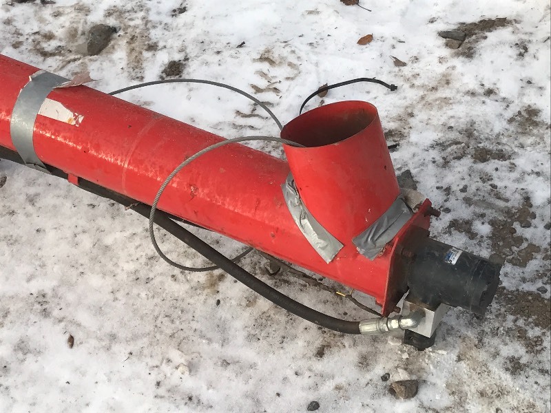 lot 3 image: Gravity Box Auger
