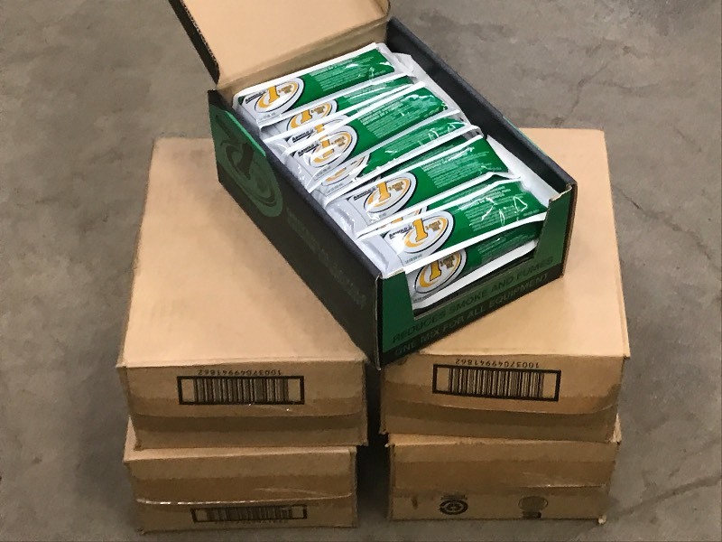 lot 46 image: Lot Of (5) New Cases Of Arnold Univ...