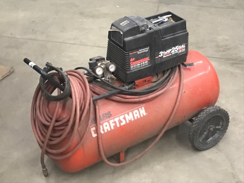 lot 66 image: Craftsman 3.5HP 25-Gallon Air Compr...