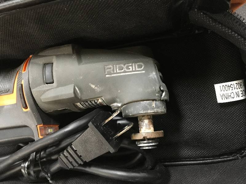 Ridgid JobMax 4 Amp Multi-Tool Kit with Tool-Free Head in working conditions